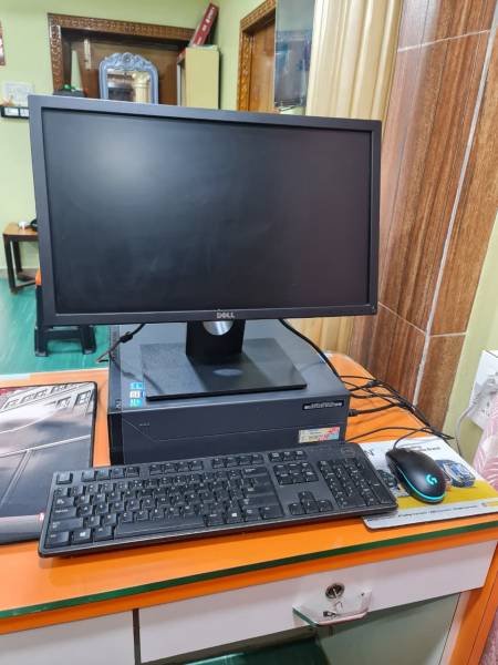 Dell Desktop-67LT09T   Intel Core i3  8+256GB Black Hover